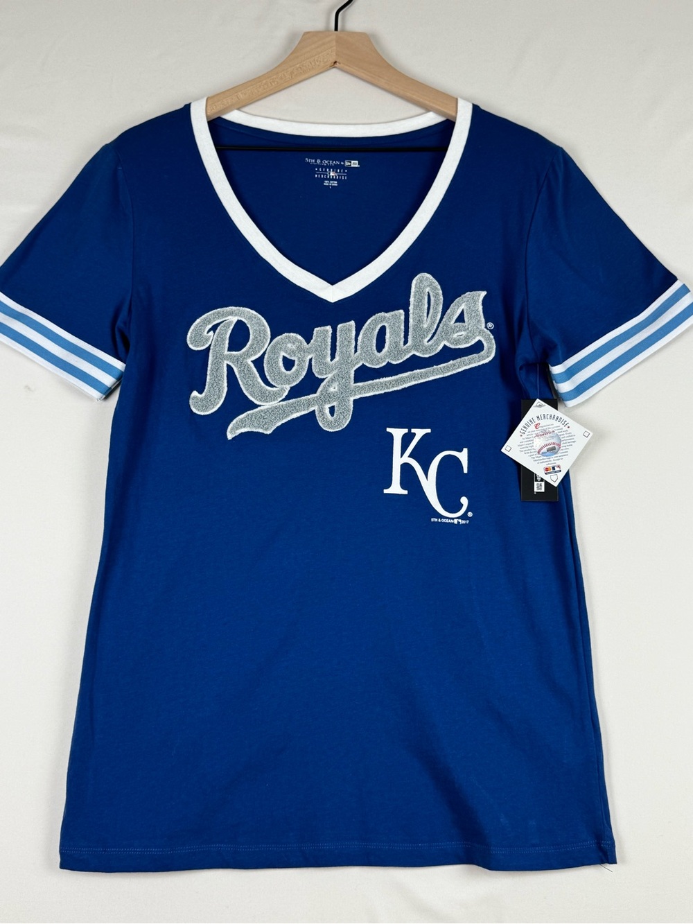 Kansas City Royals 5th & Ocean New Era V-Neck Tee NWT Women’s Large